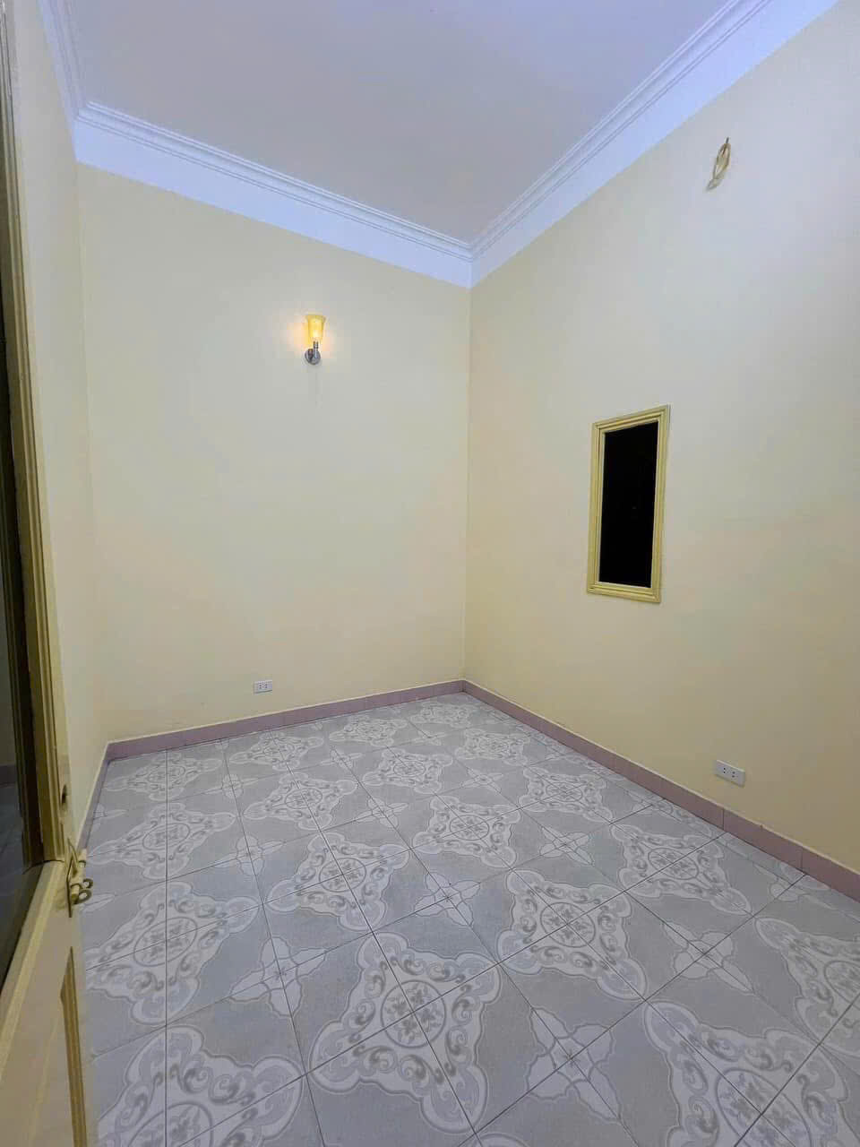 Cho thuê NR 3PN, 2WC, 50m2 tại Đê La Thành, Đống Đa, Hà Nội, giá 10 triệu VND - Ảnh 2